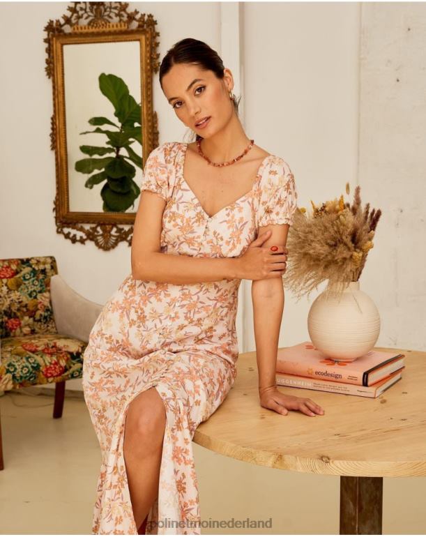 nl Polin et moi gebloemde jurk geïsoleerd Zalm JD28V94 kleding